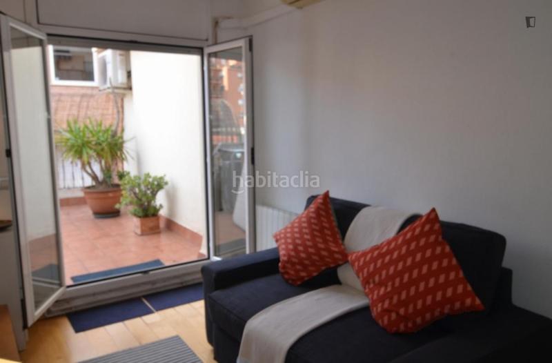 Foto 0fddf18c-a022-43f2-a1c9-ac422865f914. Rent apartment with heating in Carmel Barcelona