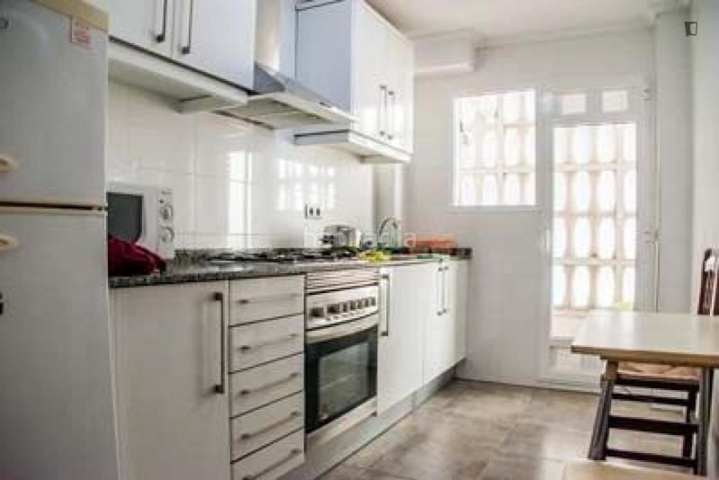 Foto a2e53e24-cd00-4f95-b19d-2a0dd99ec30d. Miete appartement in Ciutat Universitaria Valencia