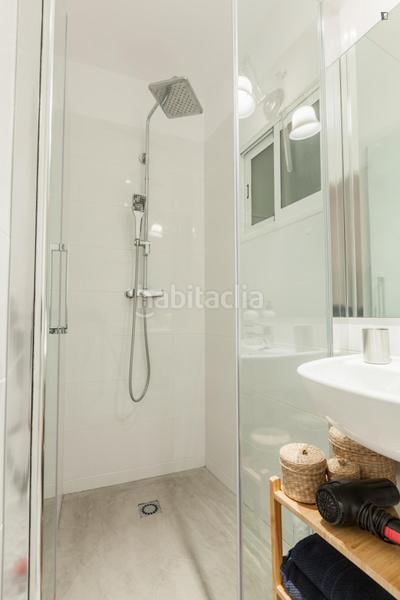 Foto ea4b85f0-7b6e-47c2-b7ad-067b22903159. Alquiler estudio en Gòtic Barcelona
