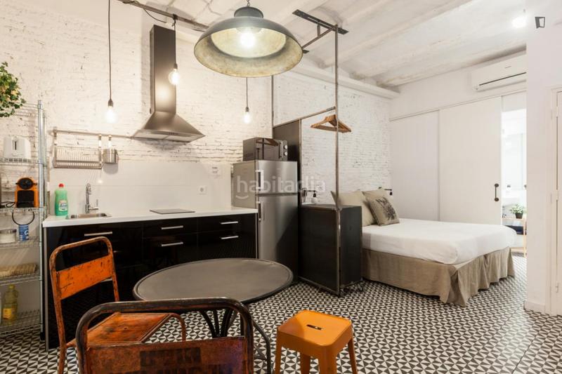 Foto 7a0d771e-f2a6-4a37-a69a-6d51ef03ec4e. Location studio avec chauffage dans Gòtic Barcelona