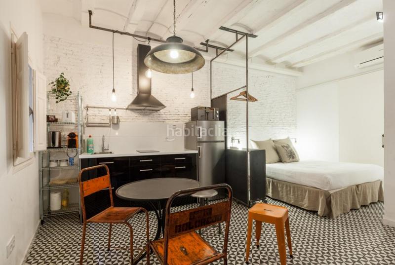 Foto bb278fa1-d625-432e-b37f-8b3aa0d12445. Location studio avec chauffage dans Gòtic Barcelona