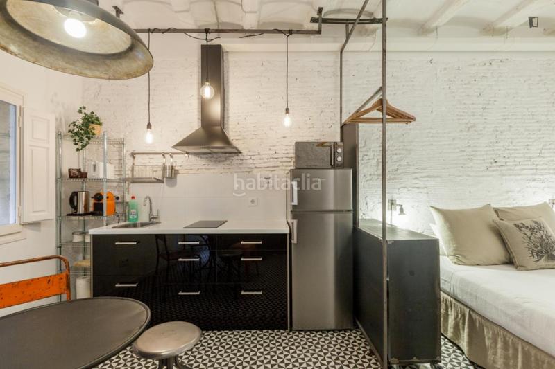 Foto f685e030-d1cd-4ea5-a410-7fb3709e96aa. Location studio avec chauffage dans Gòtic Barcelona