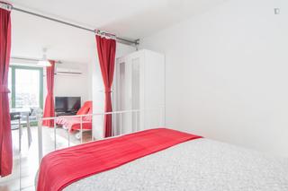 Rent Studio in Raval