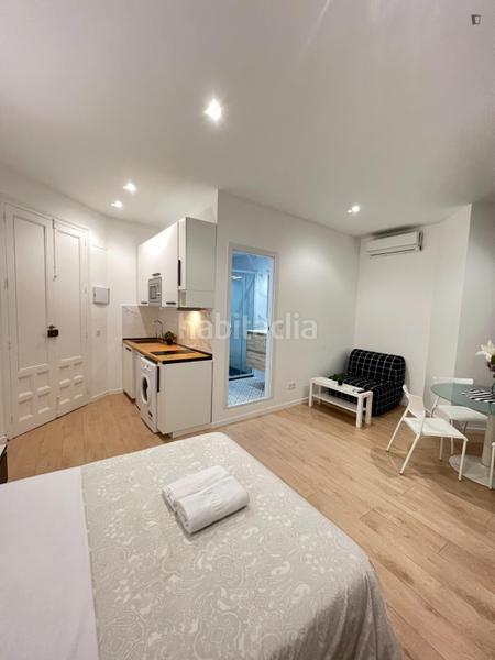 Foto a1f17975-23eb-41f9-ac1e-f5842978acaf. Alquiler estudio en Gaztambide Madrid