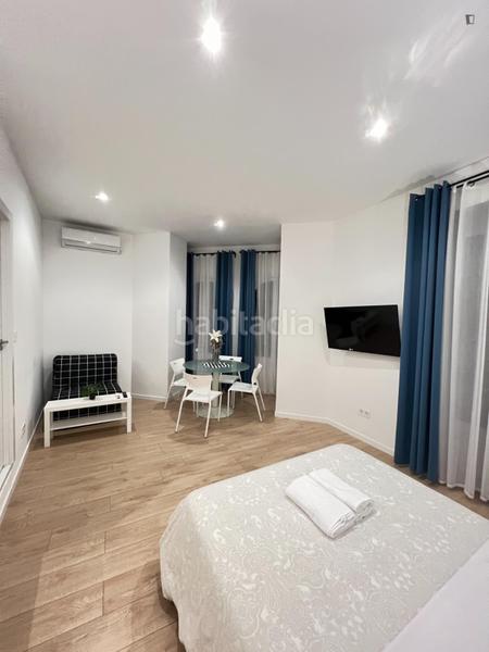 Foto 9cda89f4-eb1c-480c-a58d-16a92aca437e. Affitto monolocale con riscaldamento in Gaztambide Madrid