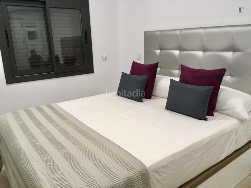 Foto 05f58a69-c7a6-46ca-b278-4819cd866fd4. Rent apartment with heating in Guinardó Barcelona