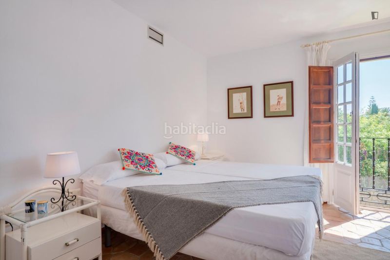 Foto b959a43b-2106-45f5-9fb2-cc3739b98e9f. Location maison dans Guadalmina Baja Marbella