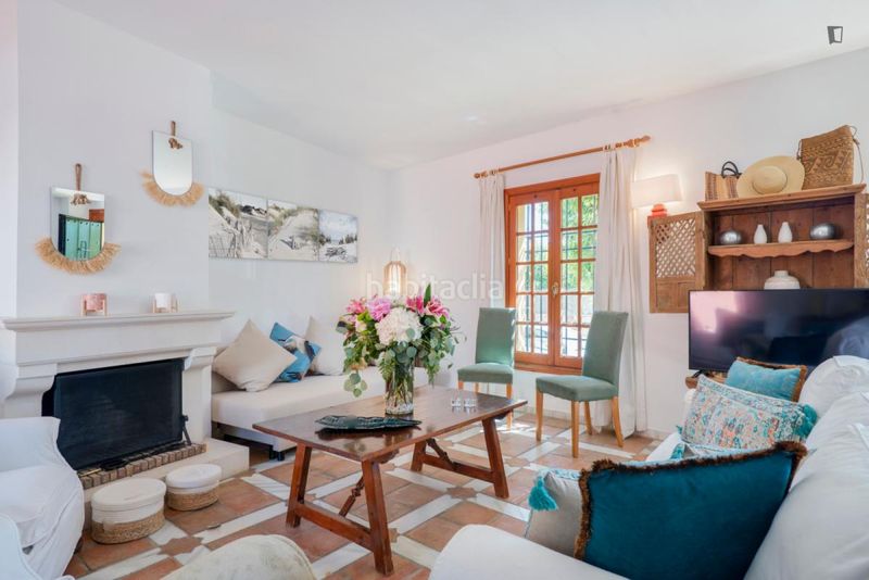 Foto cc1e75ac-eecc-44ee-8f28-47ec0a1629ec. Location maison dans Guadalmina Baja Marbella