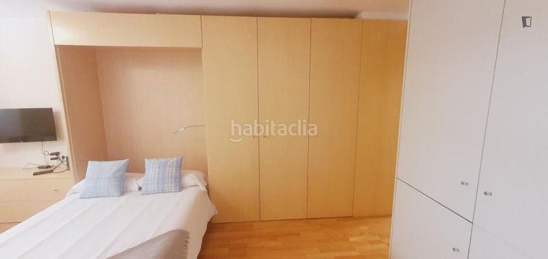 Foto aacf3b4d-fd5b-4543-81c2-c593f5bf566b. Miete studiowohnung mit heizung in Lista Madrid