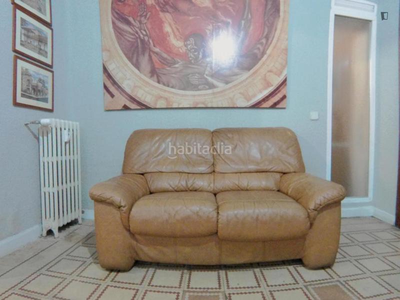 Foto 1936dd3f-15be-4425-a6a7-2c4e7484009a. Alquiler estudio en Argüelles Madrid