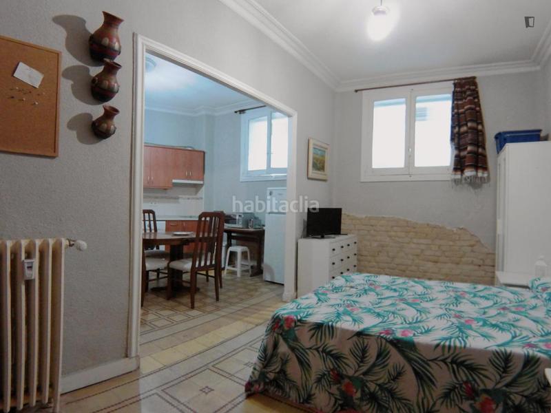 Foto 42da7cf4-8c26-41e5-9e44-c1b403ec2468. Alquiler estudio en Argüelles Madrid