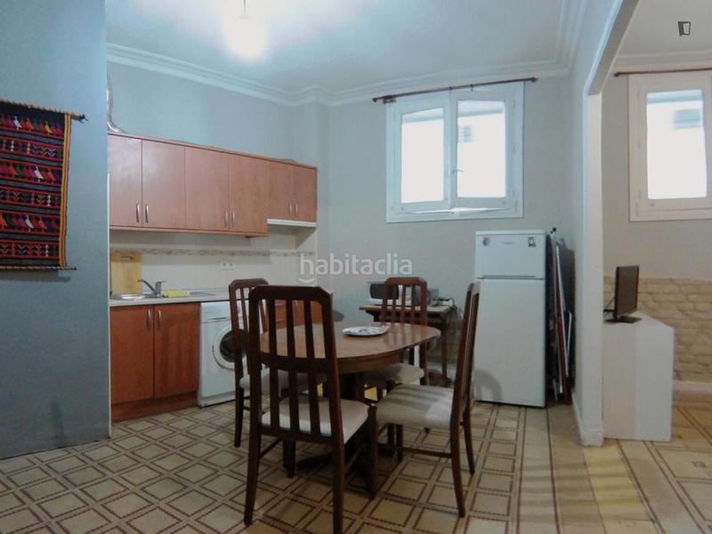 Foto 5542fd2d-fa79-45f3-8411-ba56dbba1ff1. Alquiler estudio en Argüelles Madrid