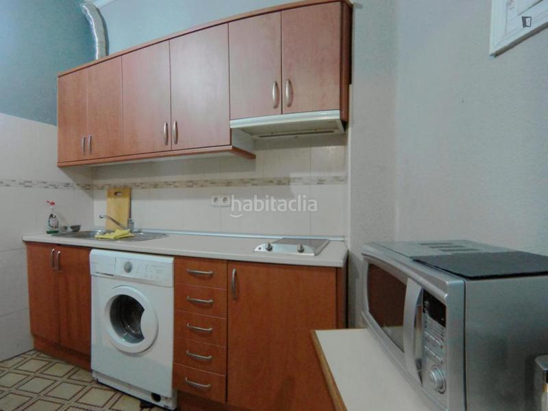 Foto baf1d214-07fa-4658-b36d-9c57342fb8a4. Alquiler estudio en Argüelles Madrid