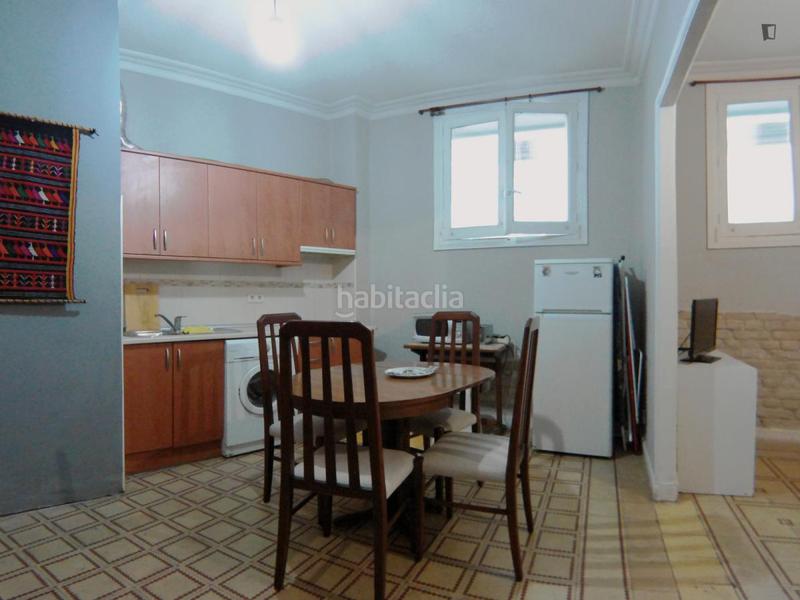 Foto df40ce81-7c99-41ca-8d00-1525aa469cc7. Alquiler estudio en Argüelles Madrid