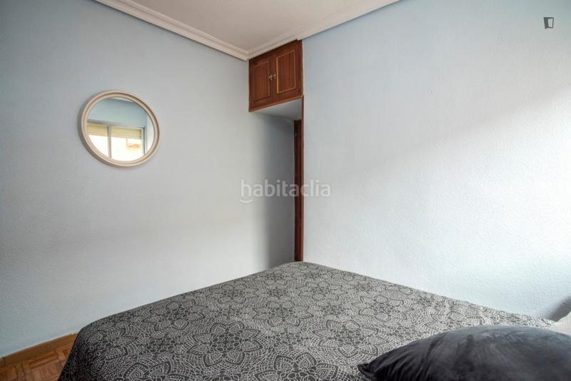 Foto 71db1ca9-dc52-4945-ae32-4d0116b9f2eb. Rent apartment in Valdezarza Madrid