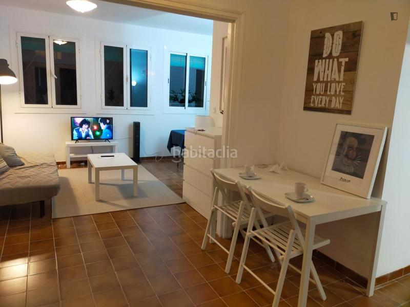 Foto 21d4fd2c-6bc5-4a19-a83b-6dd07a29f6d2. Alquiler apartamento en Barceloneta Barcelona