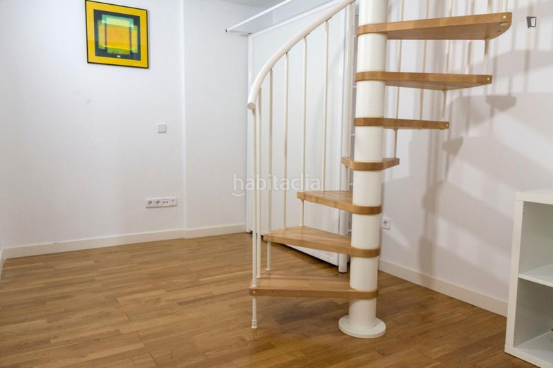 Foto b4b4e8e6-0eb5-4aa0-8b1a-421f9d2fb61e. Lloguer apartament a Sol Madrid