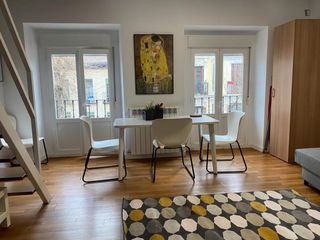 Rent Apartment in Embajadores-Lavapiés
