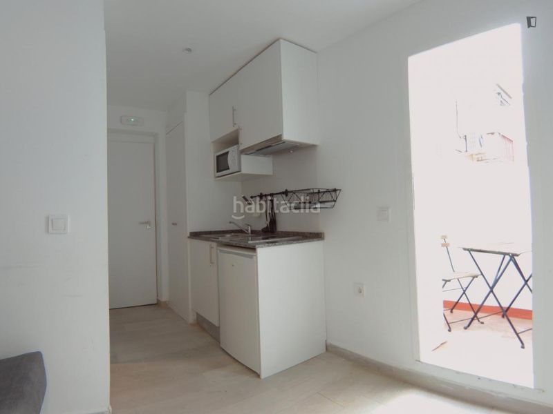 Foto 1202edcf-e2b7-49e2-bd44-9bd77ef25136. Miete studiowohnung in Pradolongo Madrid
