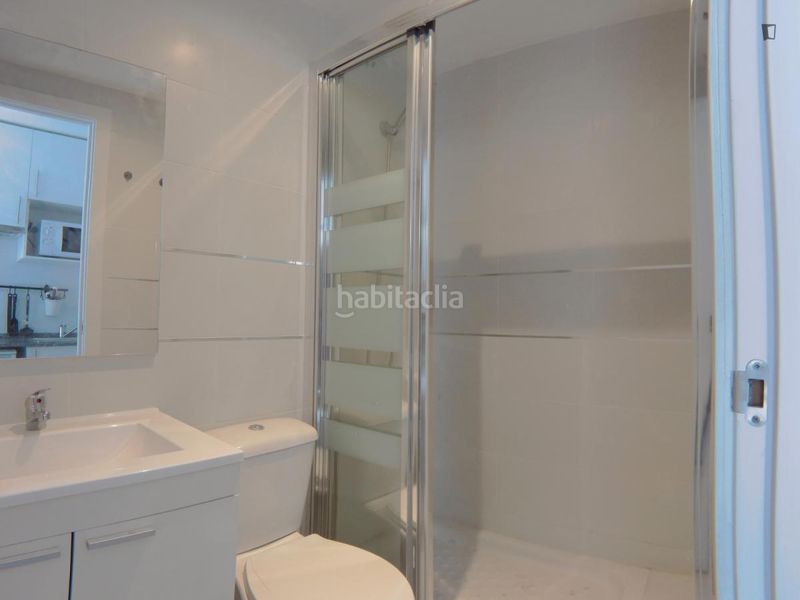 Foto f78b8d9e-6be4-4b21-bd39-1d57115151ef. Miete studiowohnung in Pradolongo Madrid