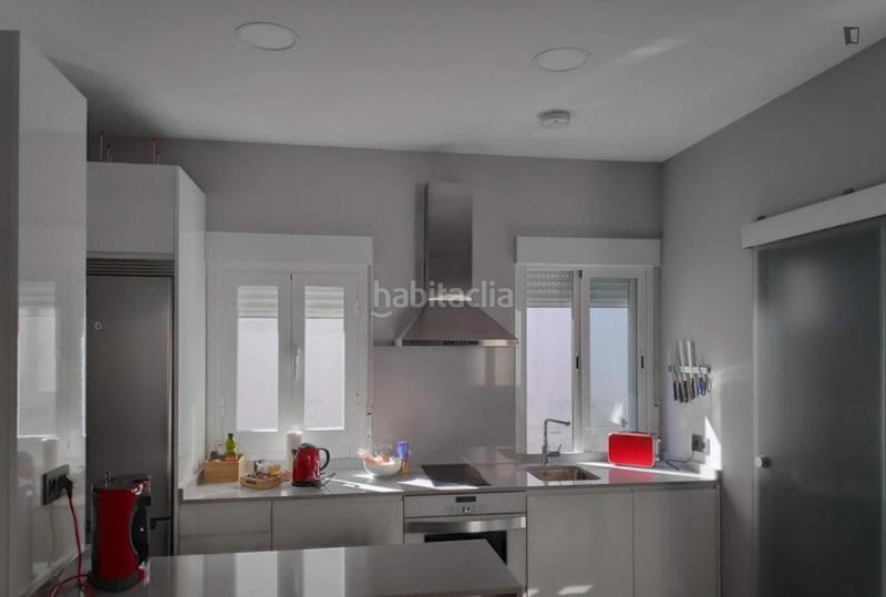 Foto 2a16f3c2-3e38-46a2-8361-2c49ecbd970c. Alquiler estudio en Recoletos Madrid