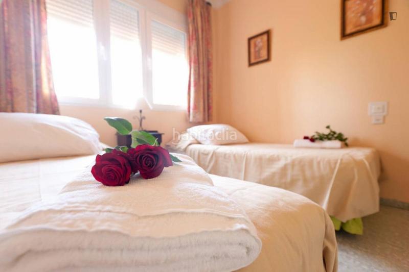 Foto 68ff193f-7b26-4a45-9c95-68149b1575f4. Alquiler casa en La Paz Alcalá de Guadaira