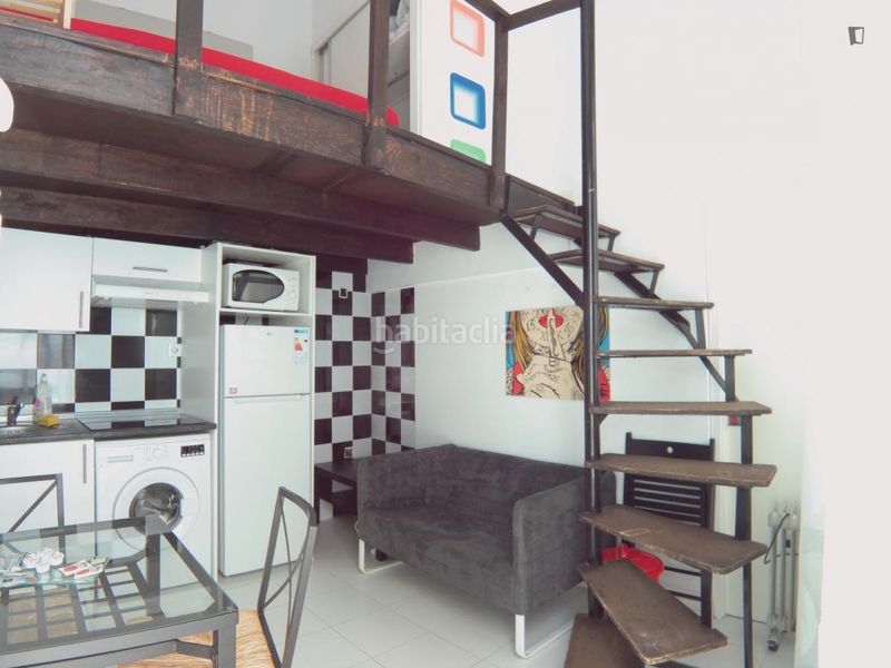 Foto 9d646c47-13dd-414f-a372-722993fd7801. Location studio dans Valdeacederas Madrid