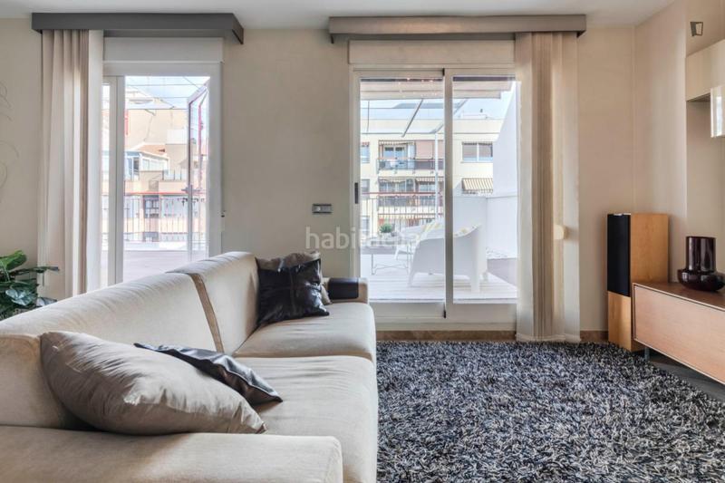 Foto bb560f5a-4ee0-4a5e-9855-55db067f438a. Lloguer apartament a Russafa Valencia