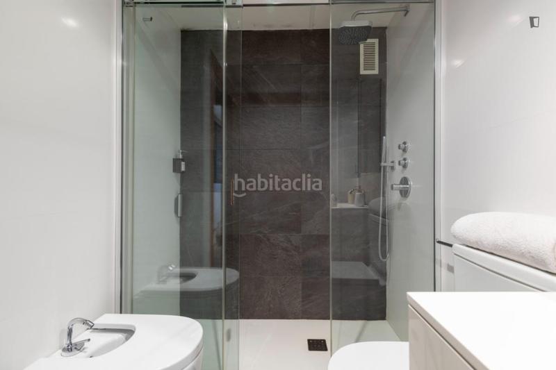 Foto 86650a36-c03a-41ac-a87b-c0fcb8ab1dce. Alquiler apartamento en Russafa Valencia