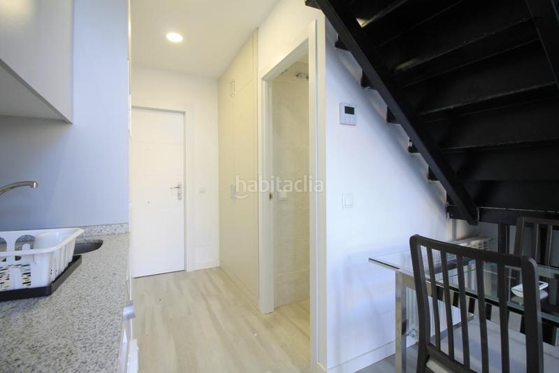 Foto 9467bc2f-db4c-42c6-a967-58588e023780. Alquiler estudio en Almendrales Madrid