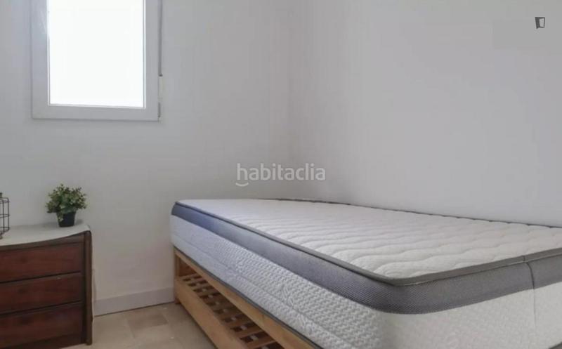 Foto a745d6b2-76ee-4cdf-bbfc-a403ed5e18ba. Alquiler apartamento en Valdeacederas Madrid