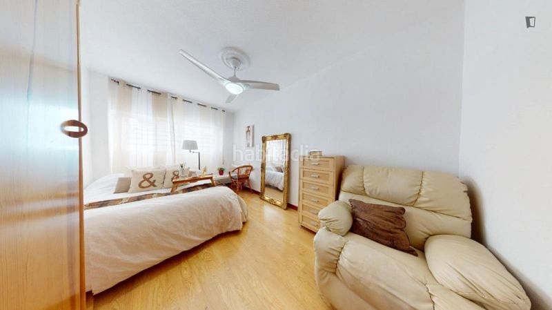 Foto 8f54d83b-5800-4f7a-b388-62221cc4a3f6. Lloguer apartament amb calefacció a Los Cármenes Madrid