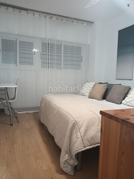 Foto e1a63e5a-2dc9-40cf-8b57-258fa4c9c0b3. Lloguer apartament amb calefacció a Los Cármenes Madrid