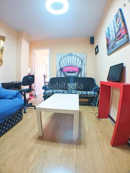 Foto 2cb59ef8-dbad-49f3-b68d-bc898b7f0c53. Rent apartment with heating in Los Cármenes Madrid
