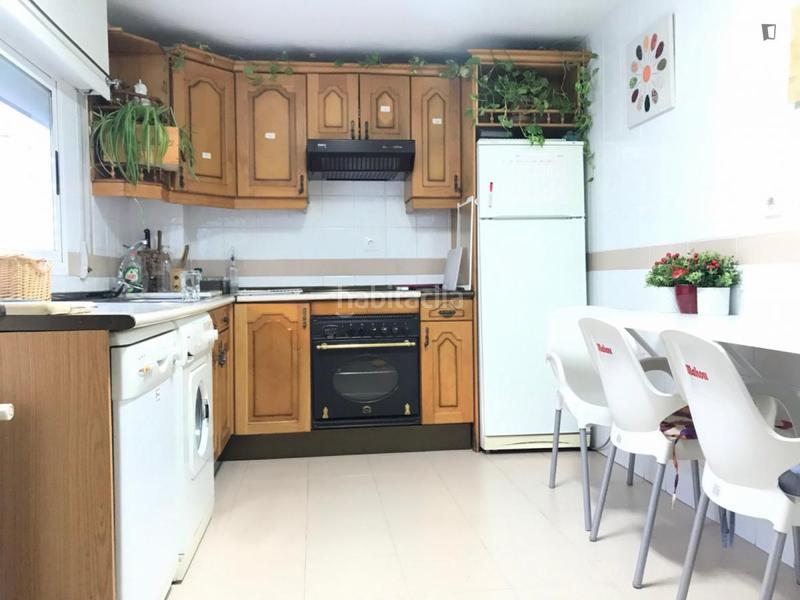 Foto da2b7973-2f71-4fa6-9b64-5b6686a1c4d5. Rent apartment with heating in Los Cármenes Madrid