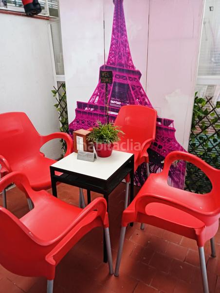 Foto f9fff7a5-92cc-4dec-aeb4-1b0bd2c997c6. Location appartement avec chauffage dans Los Cármenes Madrid