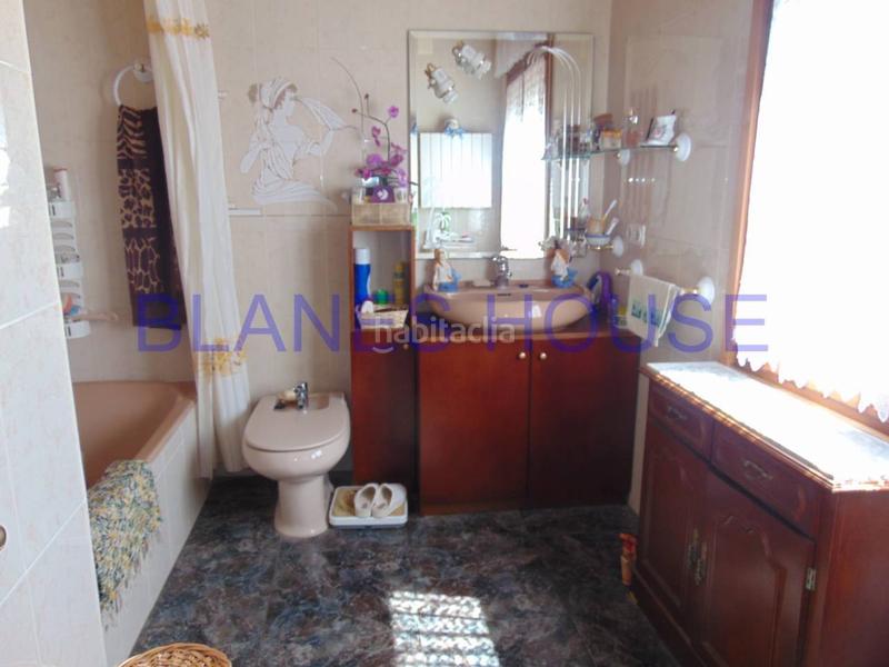 Foto b84974b9-438a-4fc4-b4af-bb462e8b1370. Casa amb calefacció aparcament piscina a Aiguaviva Parc Vidreres