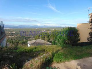 Finca rústica a Mas Mora-Sant Daniel. Terreno de nueva construcción en venta