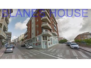 Locale commerciale  De la pau. Local comercial en venta
