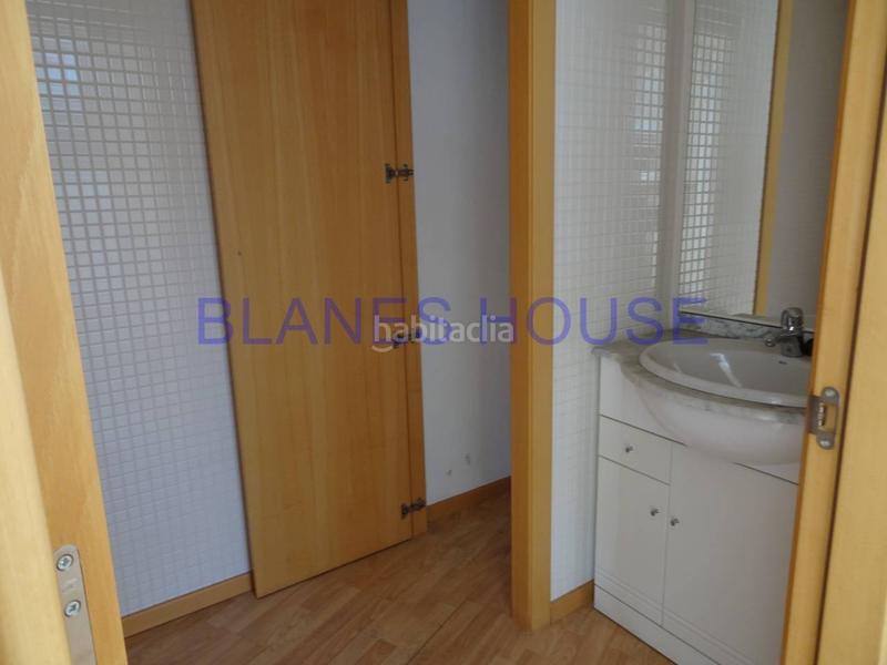 Foto cb6af6d3-d607-4feb-b5f0-a8fbdb3f5117. Local comercial  en venta en Mercat-Mas Moixa Blanes