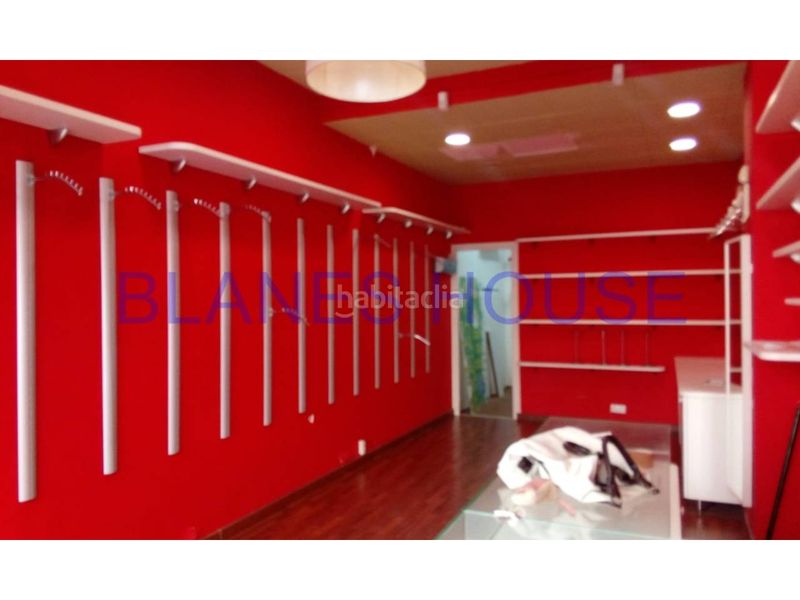 Foto df0816a7-0ce5-420c-953e-da90bf9adbdf. Local comercial a Centre Lloret de Mar