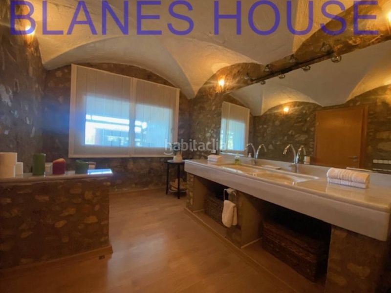 Foto d8a9a9c2-fbc2-4177-8405-a97885693011. Casa adossada amb calefacció a Palafolls