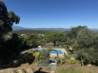 Casa a Stella maris 777. Venta de una casa en maçanet de la selva