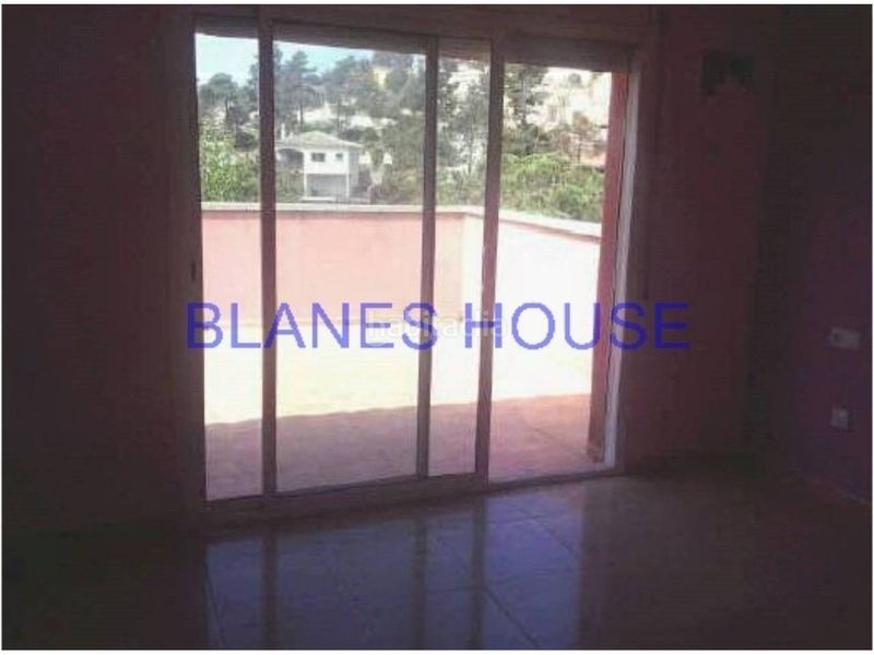 Foto 7095c06e-b1eb-4103-a501-731061e368cb. Casa amb aparcament a Aiguaviva Parc Vidreres