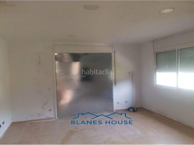 Foto be2bdbf4-d654-441f-96ce-0e0f94dc57be. Casa amb aparcament a Aiguaviva Parc Vidreres