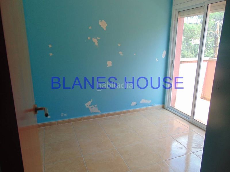 Foto e45d4001-0e34-4cd5-a727-7c43396a7180. Casa amb aparcament a Aiguaviva Parc Vidreres