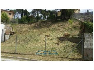 Finca rústica a Serra del cadi 23. Terreno en venta en maçanet de la selva