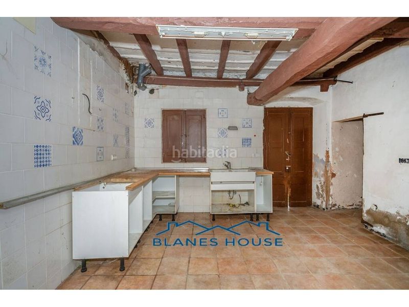 Foto 0bde2f6d-9665-46e3-9351-f5108789d1e3. Masia a carretera sta coloma- Riudarenes 0 a Riudarenes