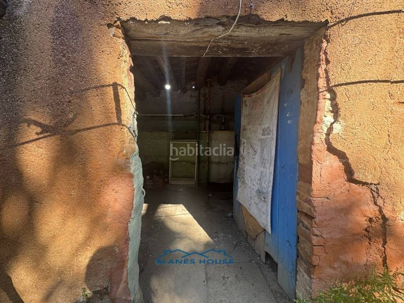 Foto b0894612-707c-4c1d-9ae0-0b915040488d. Finca rústica a calle bosch rabasa 1 a Centre Blanes