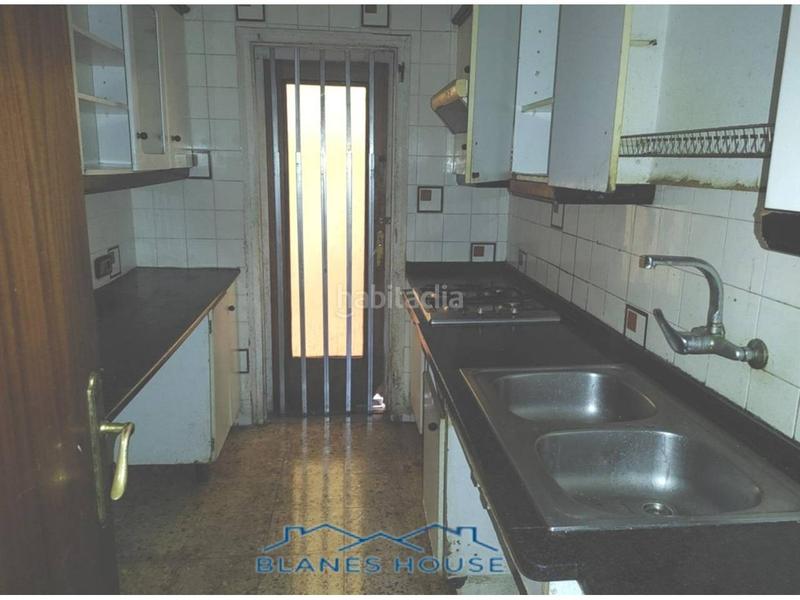 Foto 310b43e1-2259-474b-b016-9b3931f2e391. Etagenwohnung in medellin 3 in La plantera Blanes